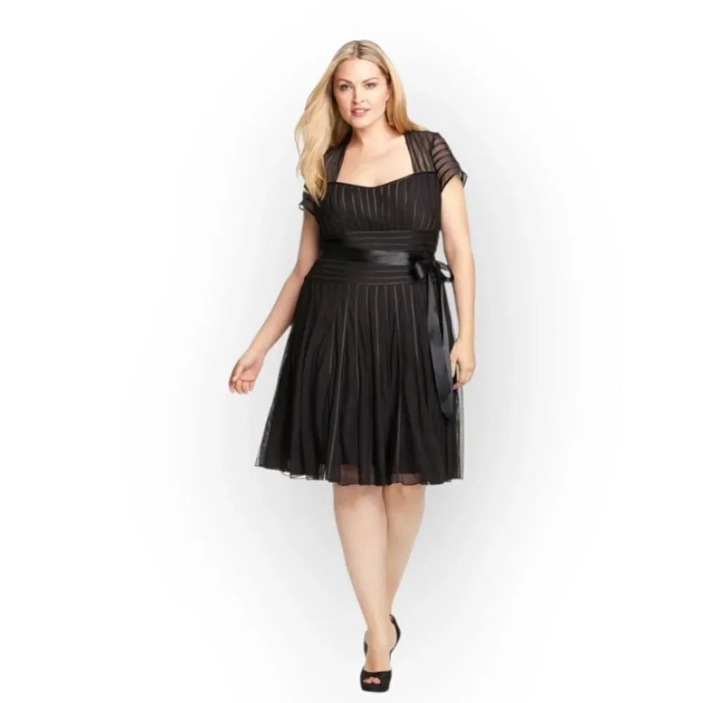 JS Collections Sweetheart Neck Ilussion Mesh and Satin Dress Size 10 Black